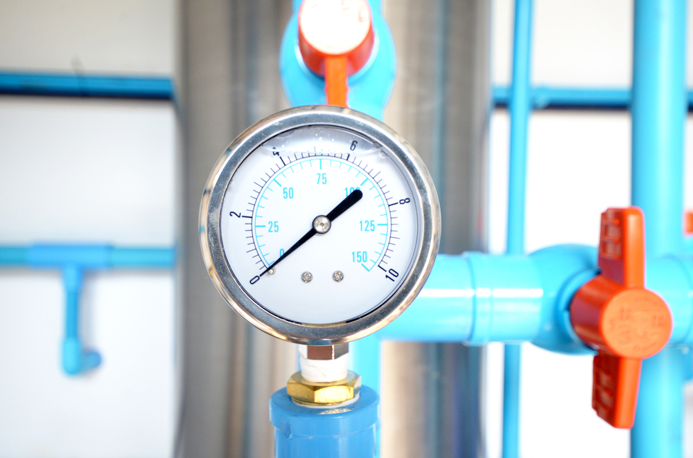 A water pressure gauge reading zero.